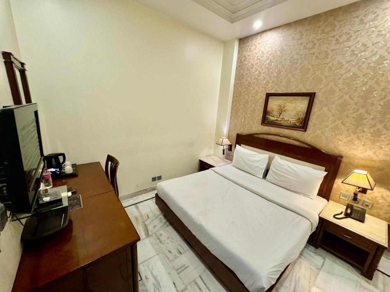Hotel Florence Inn, Karol Bagh, New Delhi, 2 Min From Metro 外观 照片