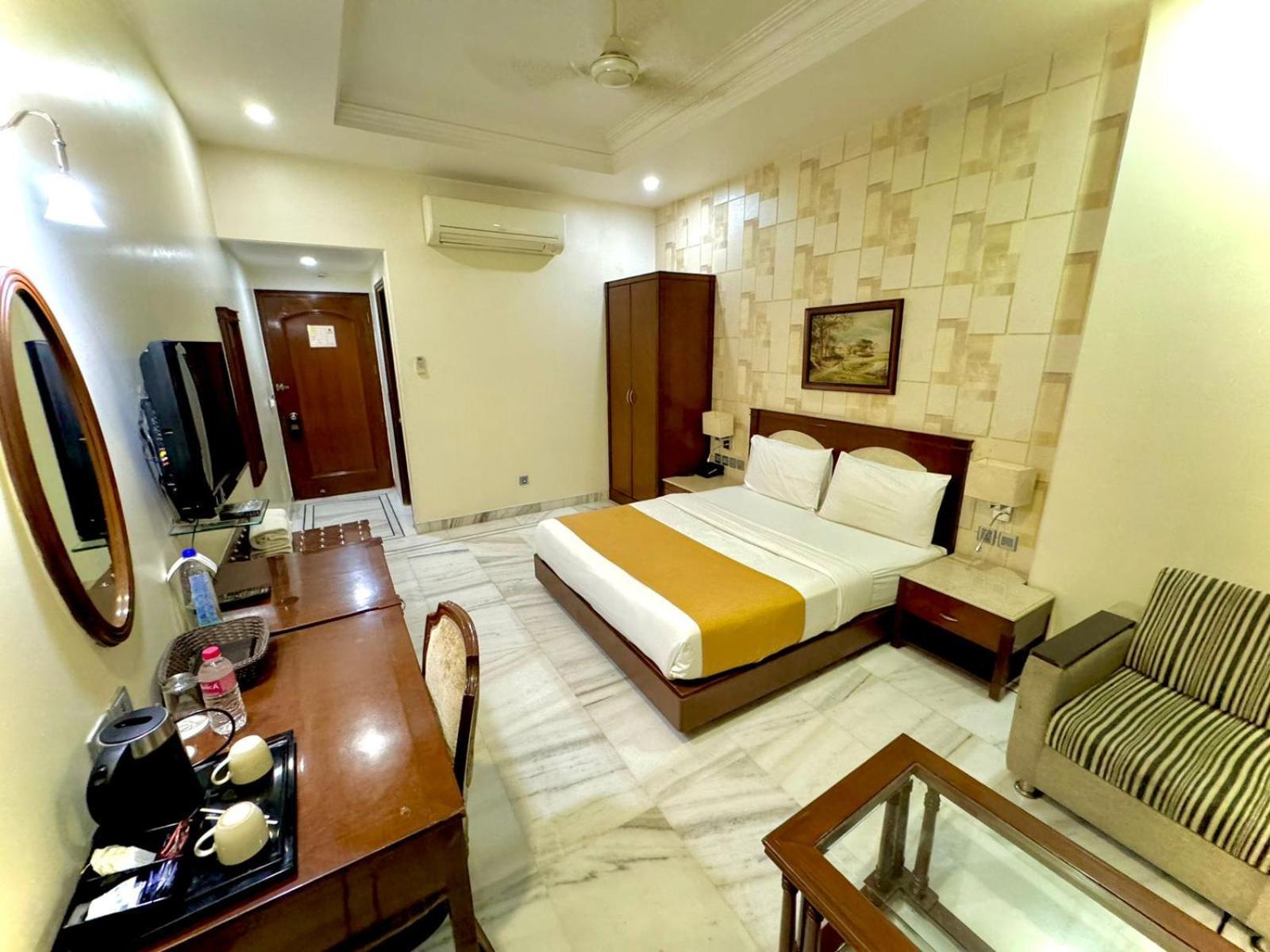 Hotel Florence Inn, Karol Bagh, New Delhi, 2 Min From Metro 外观 照片